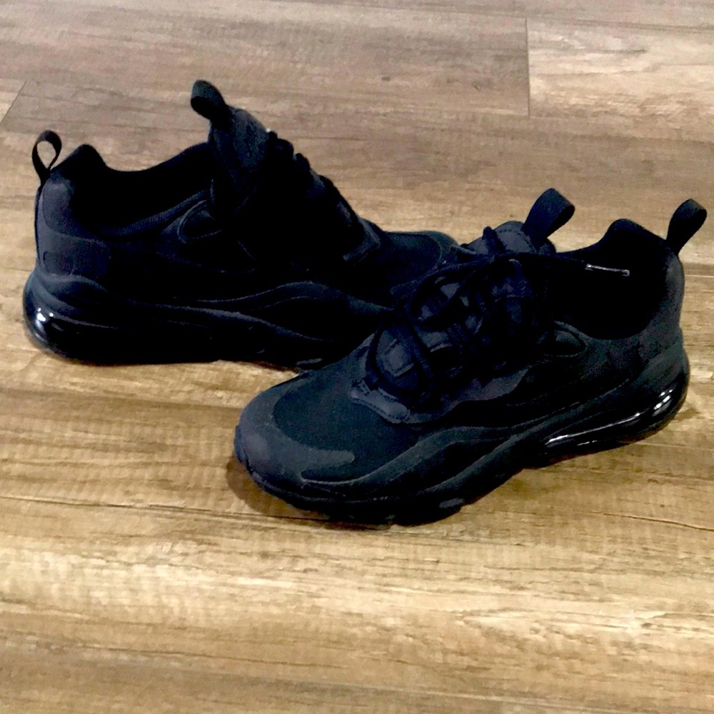 Nike black air max